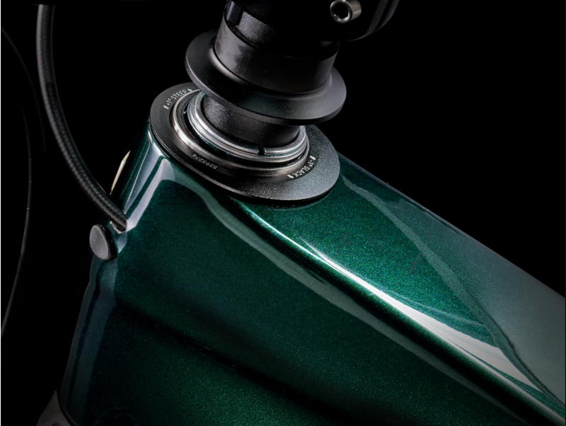 Trek Slash 9.8 XT Gen 6 Full Suspension Mountain Bike 2024 in Daintree Green-7